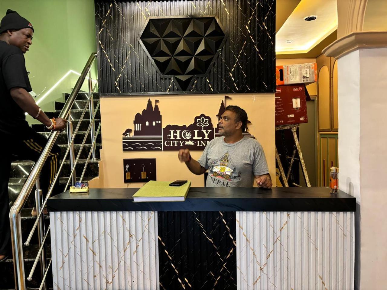 Holy City Inn Varanasi Ngoại thất bức ảnh