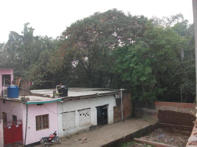 Holy City Inn Varanasi Ngoại thất bức ảnh