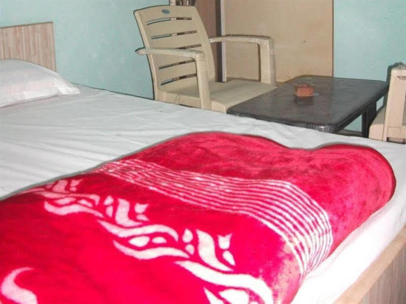Holy City Inn Varanasi Ngoại thất bức ảnh