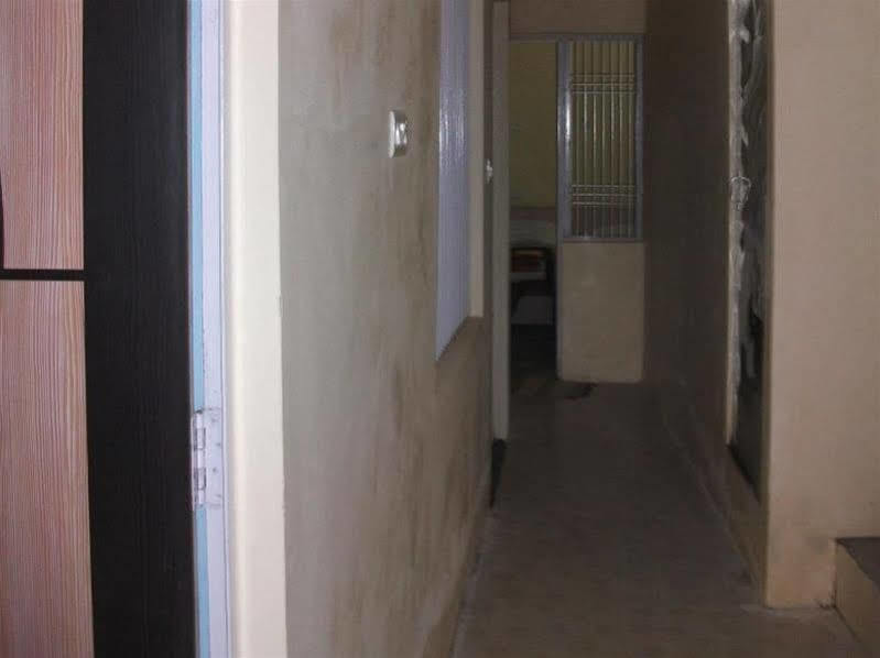 Holy City Inn Varanasi Ngoại thất bức ảnh