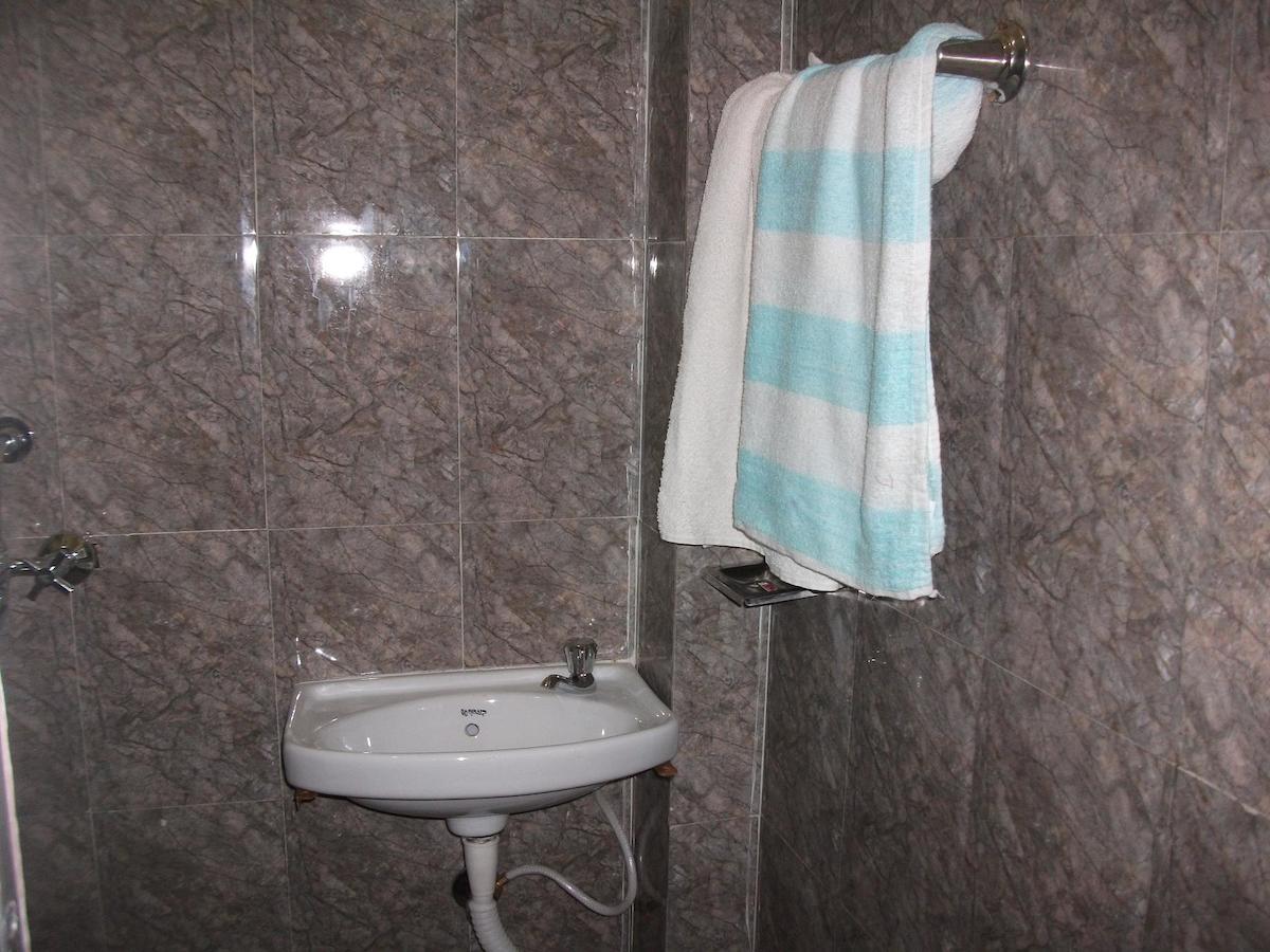 Holy City Inn Varanasi Phòng bức ảnh